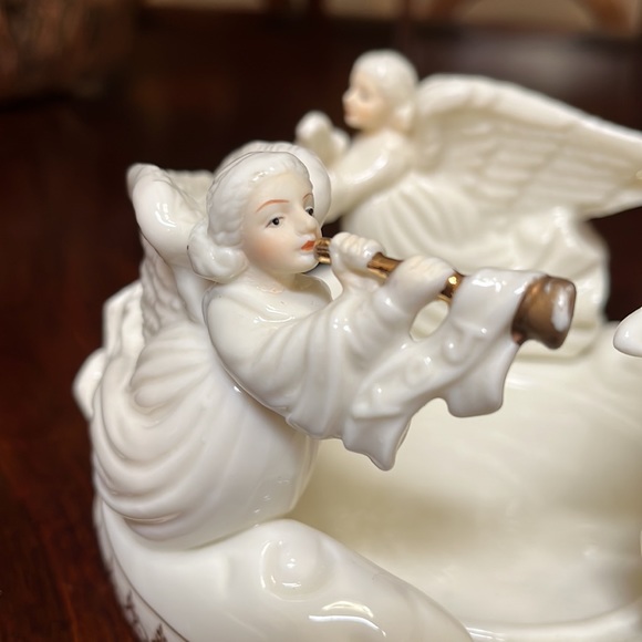 Ángel Pillar Holder from Trimmings Dillard’s. - Picture 7 of 15